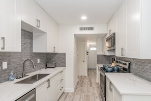 Private kitchen - 3 Bedroom 2 Bath Professionally Hosted (Coppell)