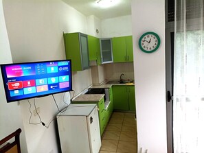Apartment, 1 Bedroom, Smoking, Balcony | Bahagian dalam