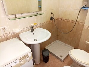 Apartamento, 1 habitación, fumadores, balcón | Baño