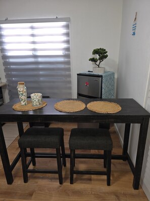 Departamento estándar | Cocina privada | Comedor 