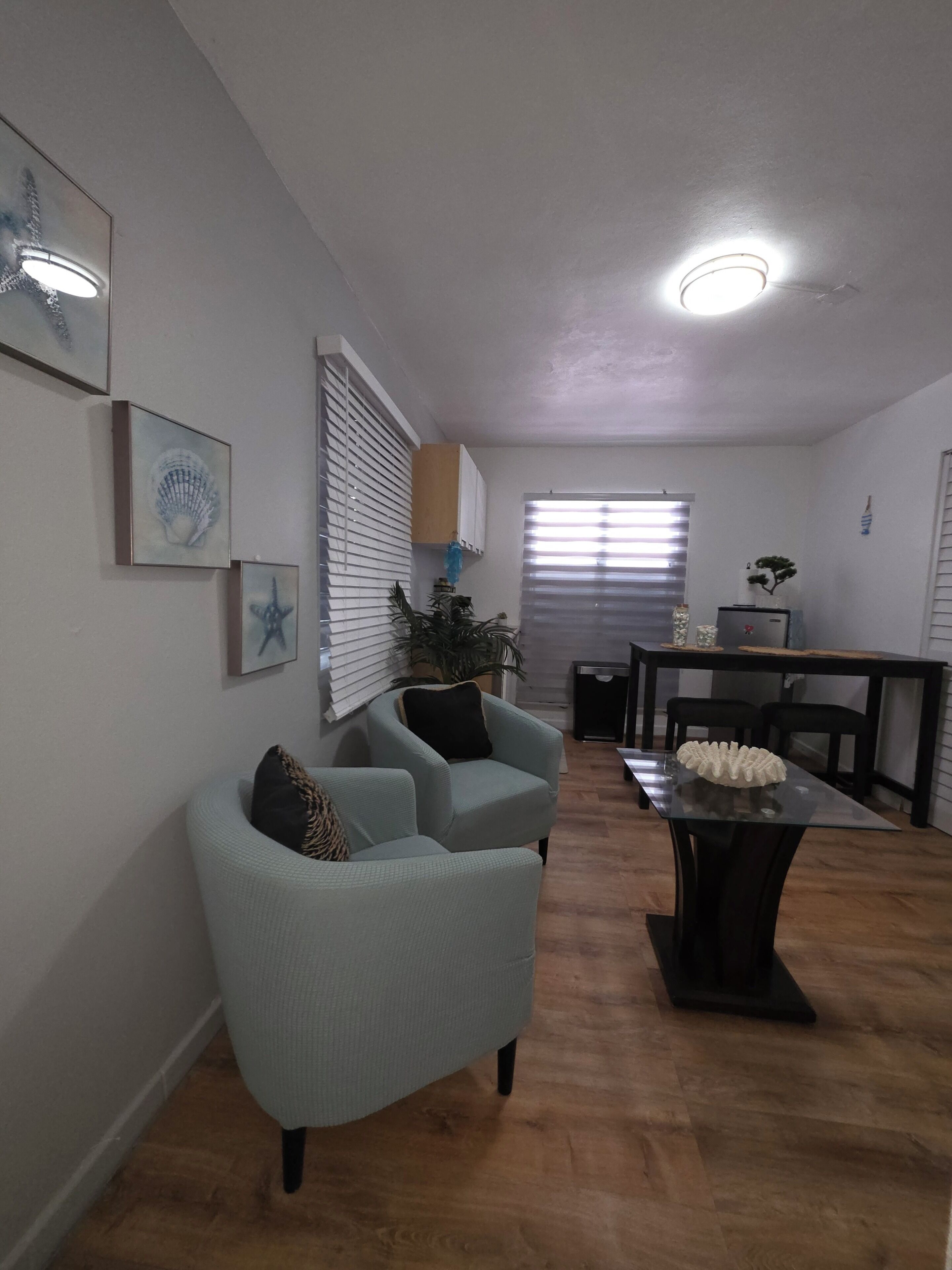 Standard-Apartment | Wohnbereich | 32-Zoll-Smart-TV mit Digitalempfang, Fernseher, Netflix