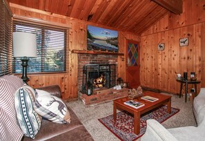 基础小屋 | 起居区