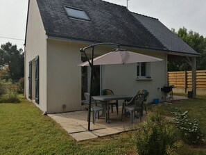 Outdoor dining - Maison Proximitée Plage de Banastère 2 Personnes (Sarzeau)