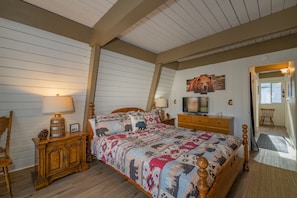 Room - Moonlight Memories (Big Bear City)
