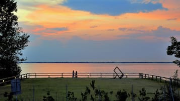 Biệt thự, 2 phòng ngủ, sân hiên, quang cảnh vườn | Bãi biển