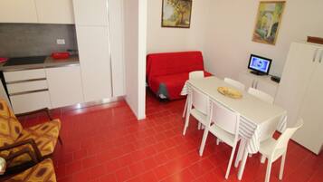 Villa, 2 Bedrooms, Patio, Garden View | Living room