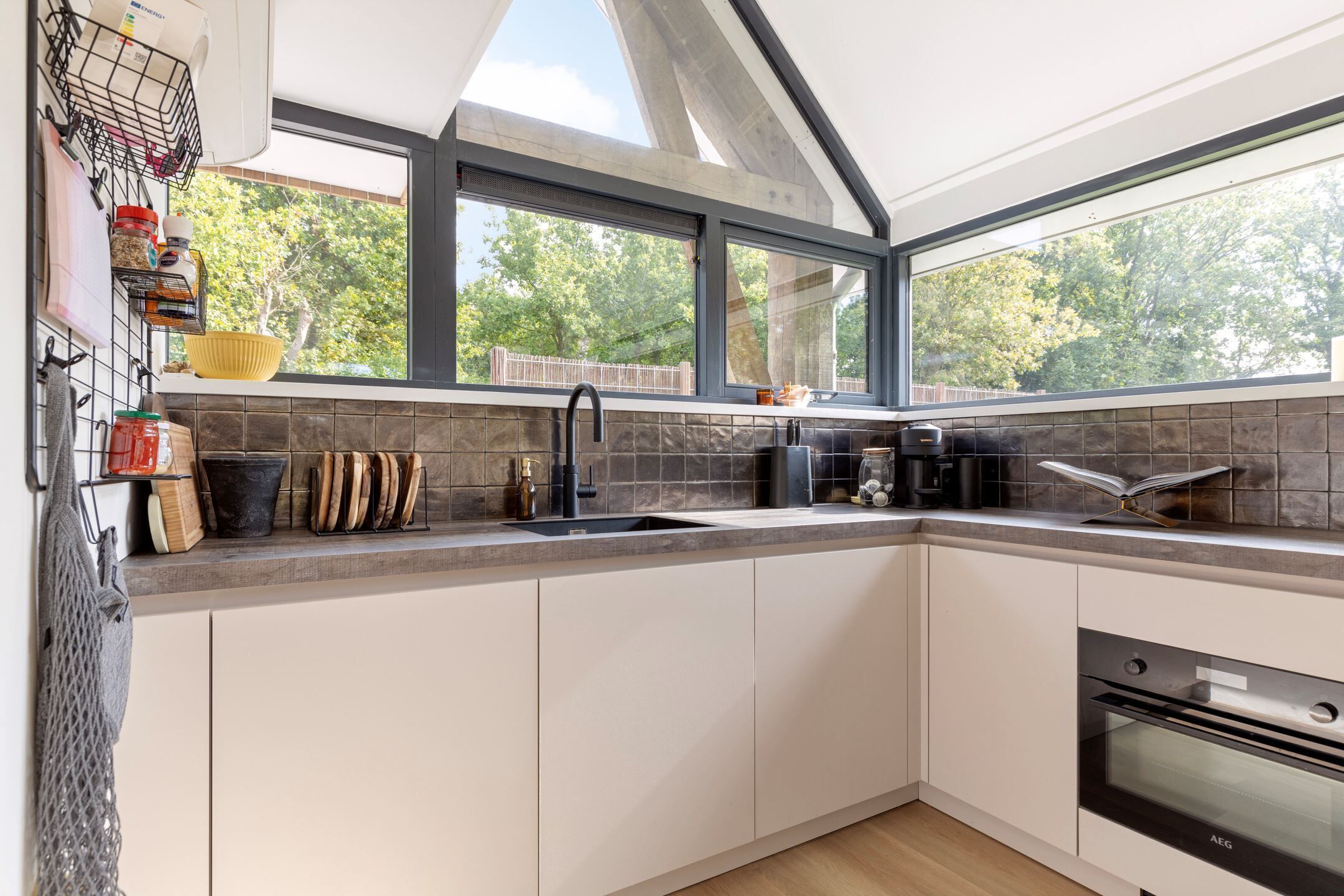 Réfrigérateur, micro-ondes, four, lave-vaisselle