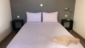 1 Schlafzimmer, Bügeleisen/Bügelbrett, kostenloses WLAN, Bettwäsche
