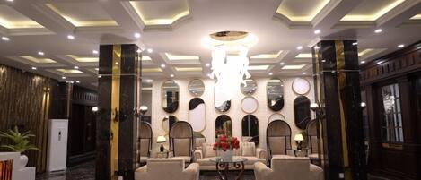 ฝ่ายต้อนรับ