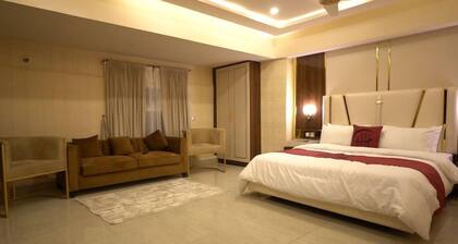 Hotel Heaven Heights