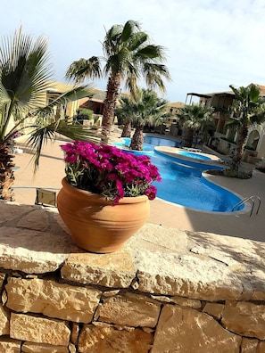 Apartamento, 2 habitaciones, fumadores, balcón | Piscina | Una piscina al aire libre