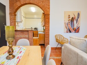 Dining - Cubo's Lemon House / Rural house / Air conditioning / free wifi / Rural tourism (Cártama)