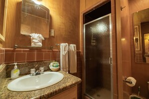 Bathroom - Bear Pause (Big Bear Lake)