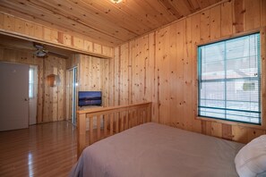 ベーシック キャビン | 3 室のベッドルーム、WiFi (無料)