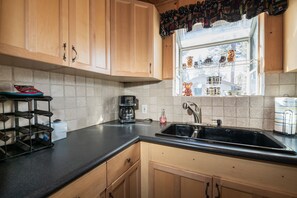 Basic-Ferienhütte | Eigene Küche