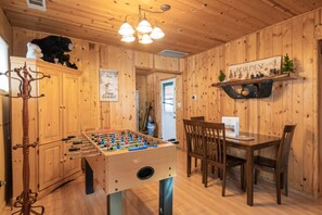 Basic Cabin | Dining room - Bear Pause (Big Bear Lake)