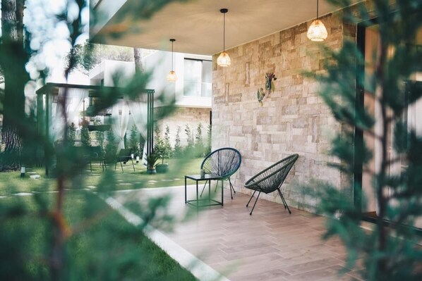 Villa, 2 Bedrooms, Balcony, Garden View | Property grounds