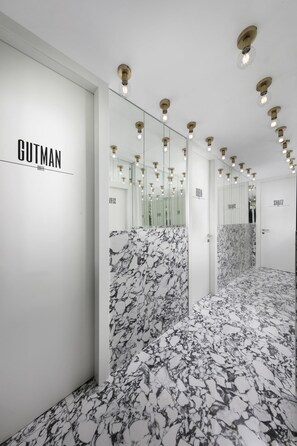 Interior - Bezalel - Gutman Suite (Jerusalem)