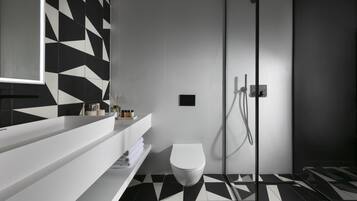 Shower, towels
