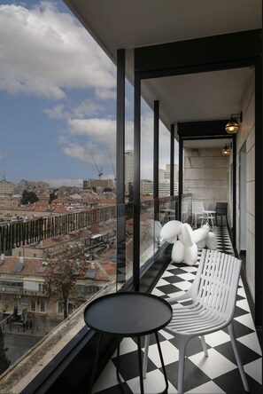 Terrace/patio - Bezalel - Sky Suite - Three Bedroom Apartment, Sleeps 6 (Jerusalem)