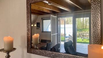 Bungalow, 3 slaapkamers, terras, uitzicht op tuin | Interieur