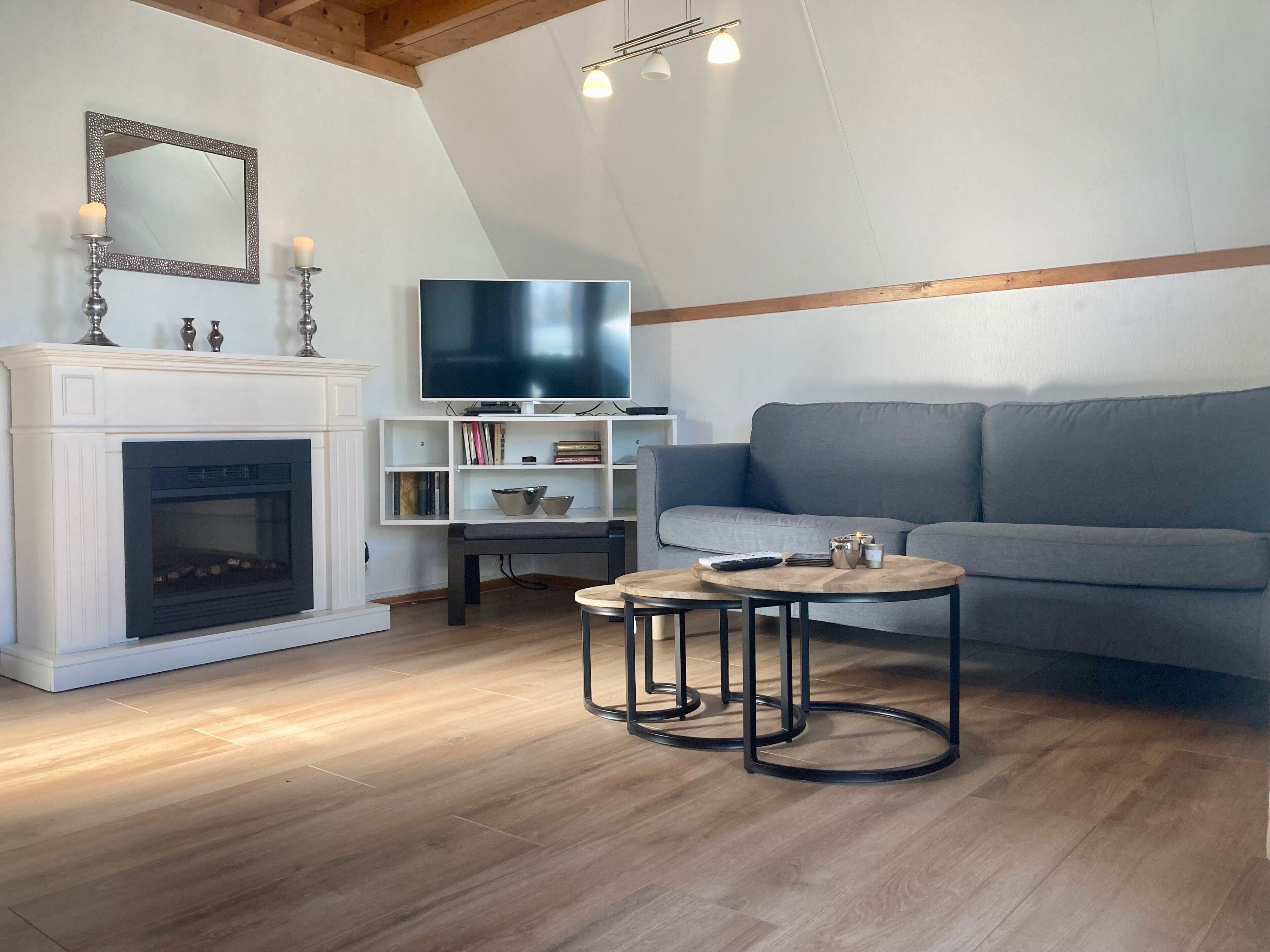 Bungalow, 3 Bedrooms, Terrace, Garden View | Living area