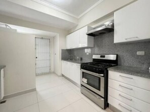 Microwave, coffee/tea maker, blender