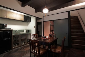 Traditional House | Private kitchen | Mini-fridge, microwave