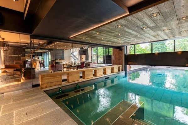 Piscina coperta, piscina all'aperto