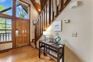 المنشأة من الداخل