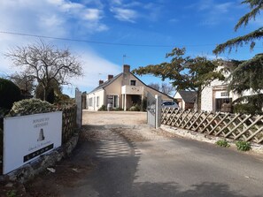 Exterior - Gîte suitable for events with family or friends (Beaulieu-sur-Layon)