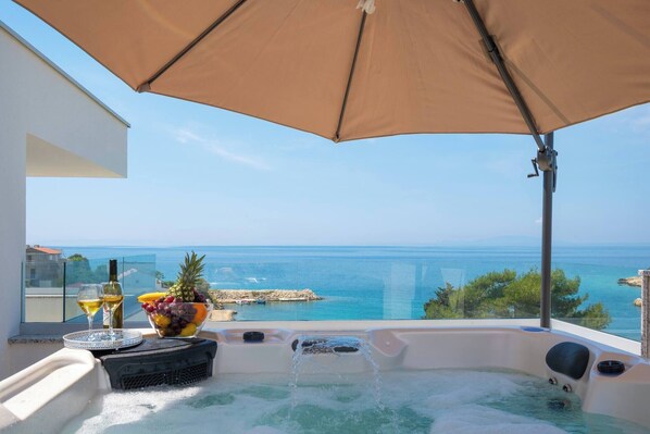 Villa, 3 Bedrooms, Accessible, Balcony | Property grounds