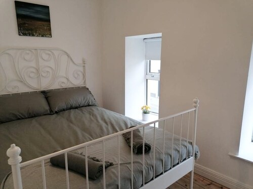 Central Sligo Townhouse