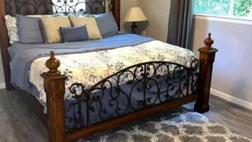 3 間睡房、熨斗/熨衫板、免費 Wi-Fi、床單