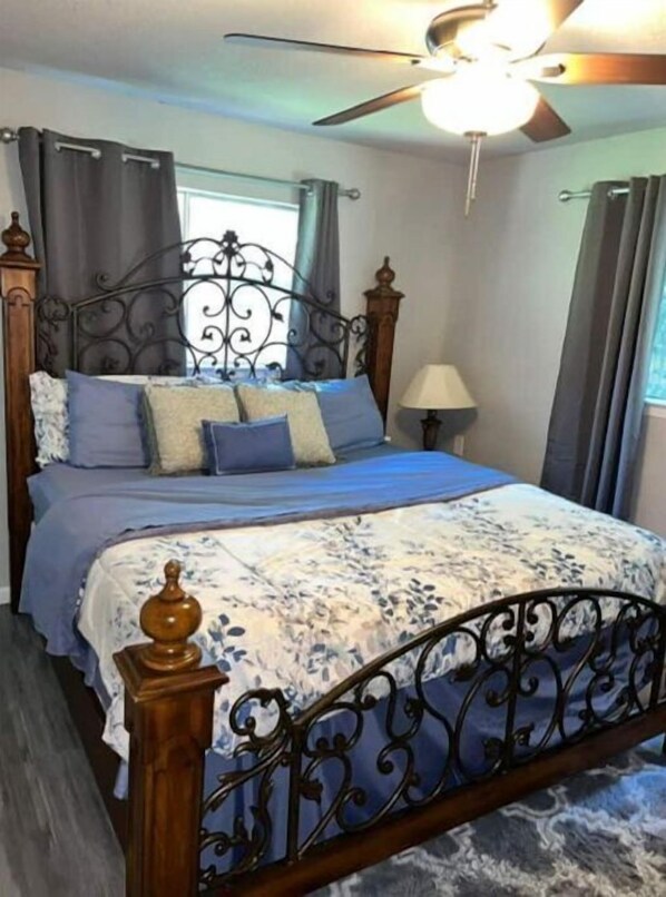 3 habitaciones, tabla de planchar con plancha y wifi gratis 