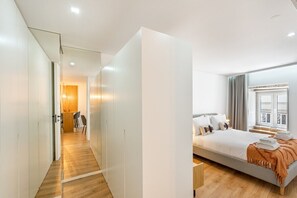 1 dormitorio, tabla de planchar con plancha, Internet y ropa de cama