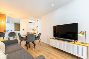 TV - Dom Miguel Apartment - Be Apartments (Braga)
