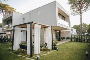 Villa, 2 Bedrooms, Balcony, Garden View | Exterior - Parrot's Home Lalez Bay (Ishëm)