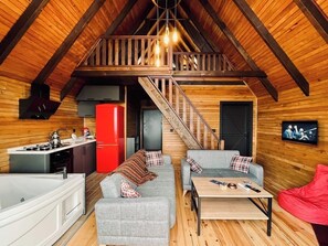 Panoramic-Bungalow | Eigene Küche | Hochstuhl, Kochgeschirr/Geschirr/Besteck, Reinigungsartikel, Küchenrolle