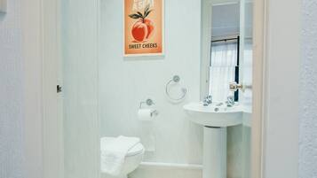 Comfort Double Room, Ensuite | Bathroom