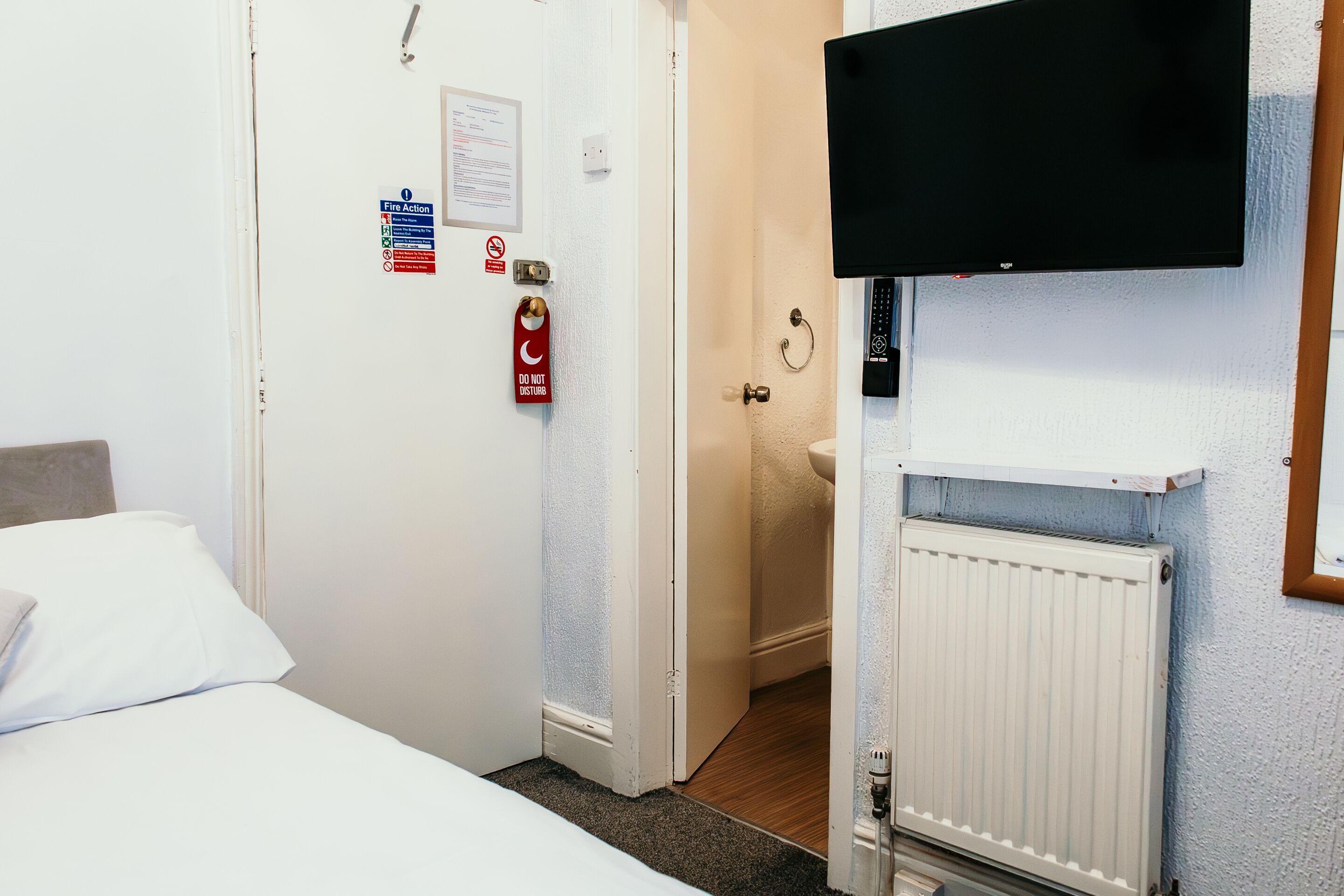 Strykejern/-brett og sengetøy