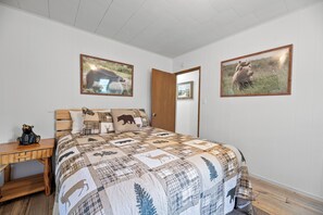 Basic Cabin | 2 bedrooms, free WiFi