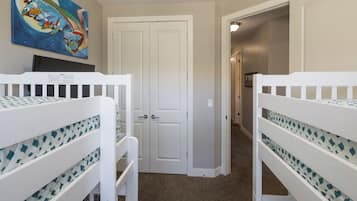 Luxury House, 4 Bedrooms, Patio, Mountain View | 4 bedrooms, desk, laptop workspace, free WiFi