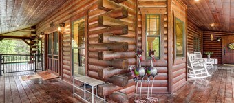 Sleeps 18 Premium Immersive Experience @ Upscale Luxury LogVilla ~ Hot Springs