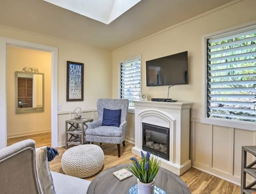 Beachside Cottage surrounded by coffee trees but minutes from the beaches