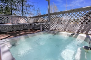 Bañera de hidromasaje privada