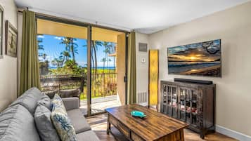 Luxury Condo, 1 Bedroom (KM 205) | 1 bedroom, premium bedding, individually decorated