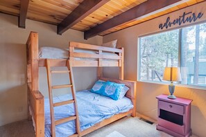 Basic Cabin | 4 bedrooms, free WiFi