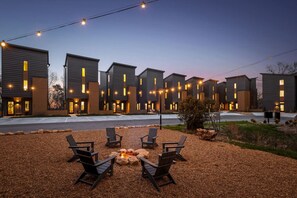 Exterior - Azul - An Atomic Ridge Home (Chattanooga)