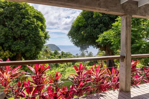 Dominica Island Home Stay - Hillside retreat, minutes from several beaches